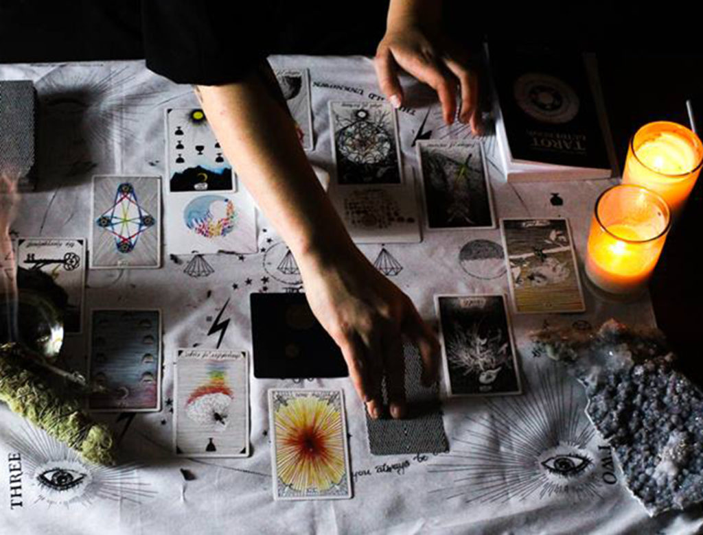 Time travel with the Tarot Cards