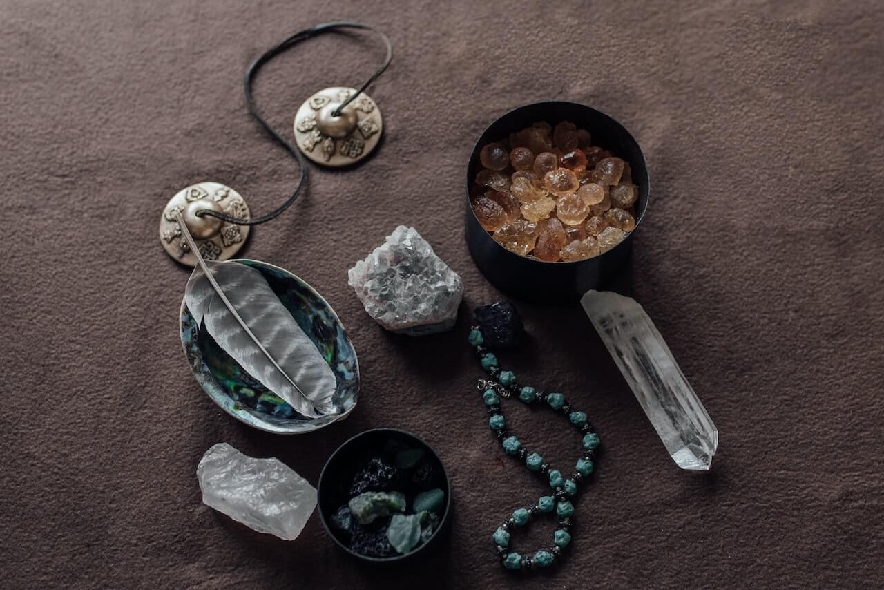 The Power of Crystals: Harnessing the Energy of Gemstones in Esoteric Practices - Back To Roots